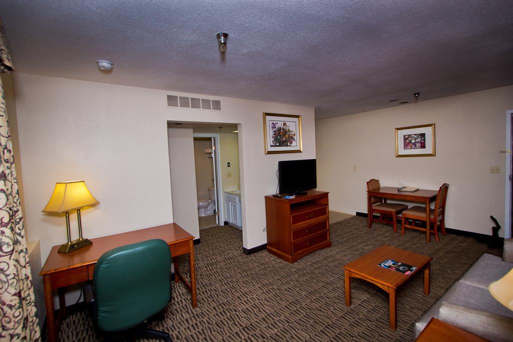 Suburban Extended Stay Hotel オマハ 部屋 写真