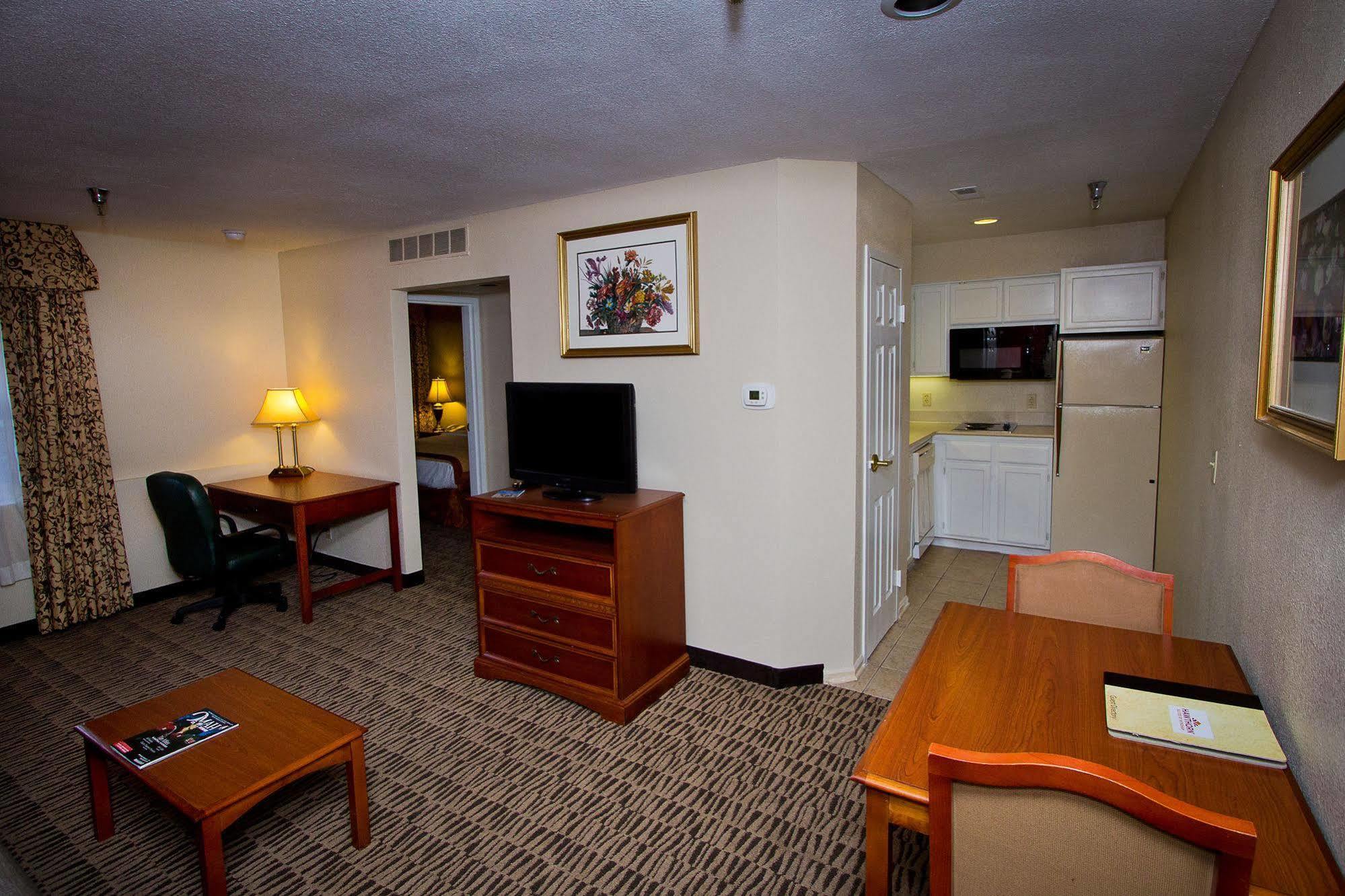 Suburban Extended Stay Hotel オマハ エクステリア 写真