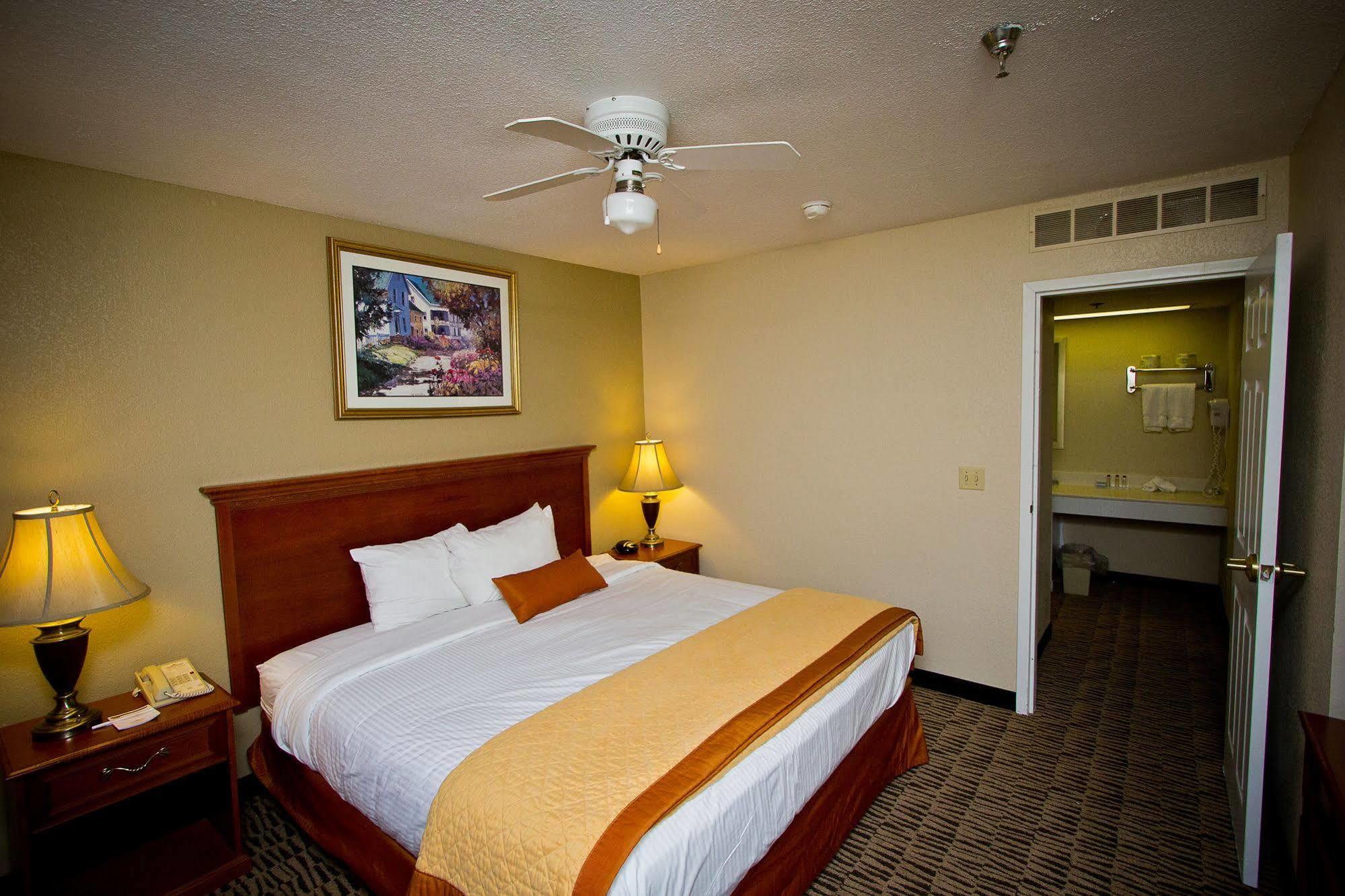 Suburban Extended Stay Hotel オマハ エクステリア 写真